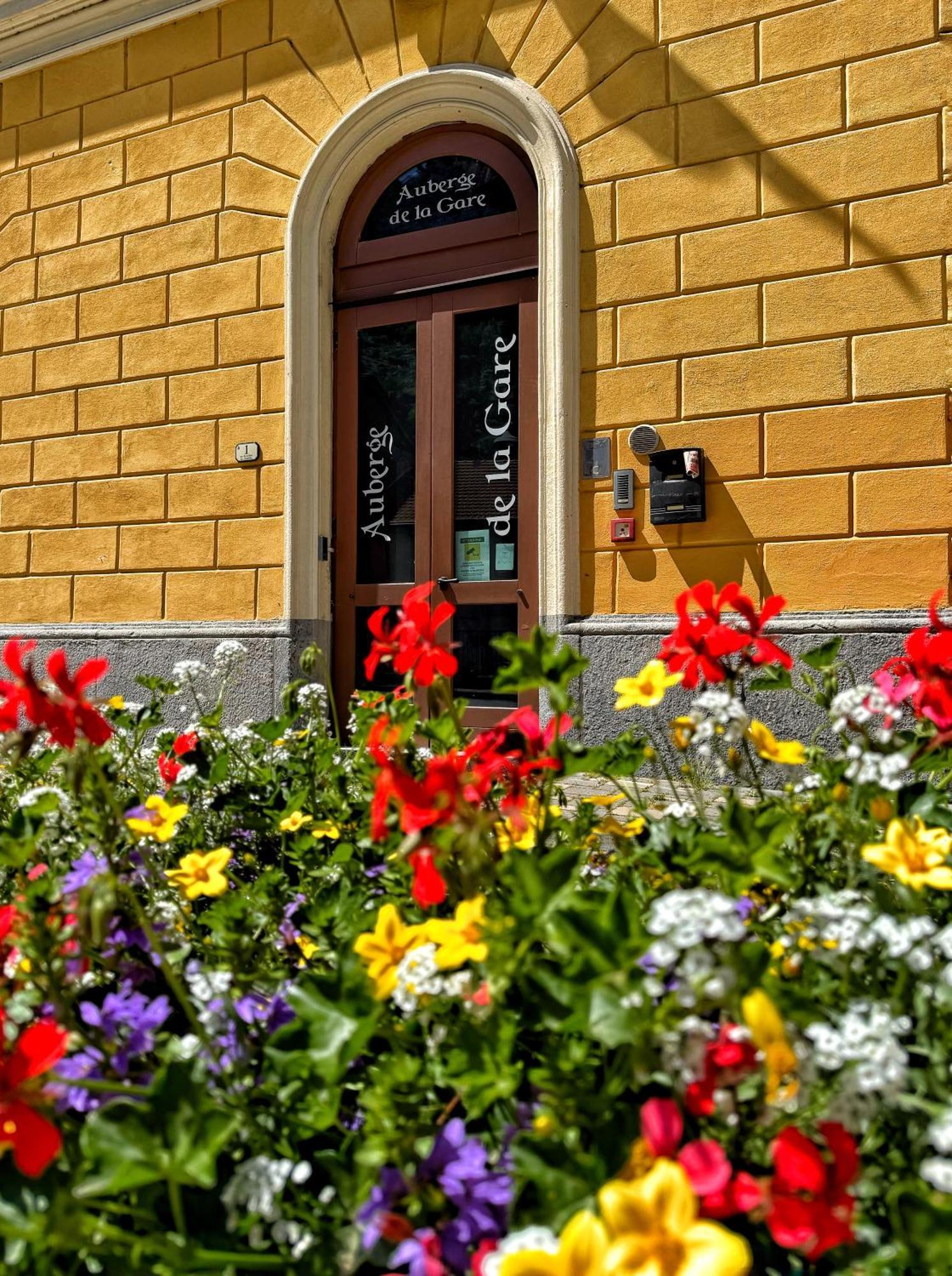 Auberge De La Gare - Dortoir & Ostello Hone Εξωτερικό φωτογραφία
